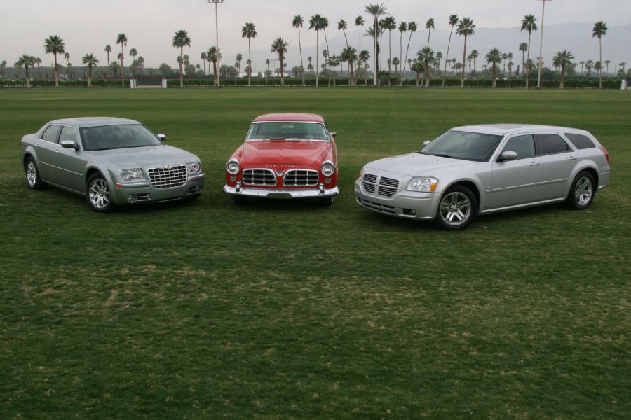  Chrysler 300C Concept 2003 года  (фото 2 из 69)